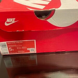 Youth Nike tennis shoes.. practically new